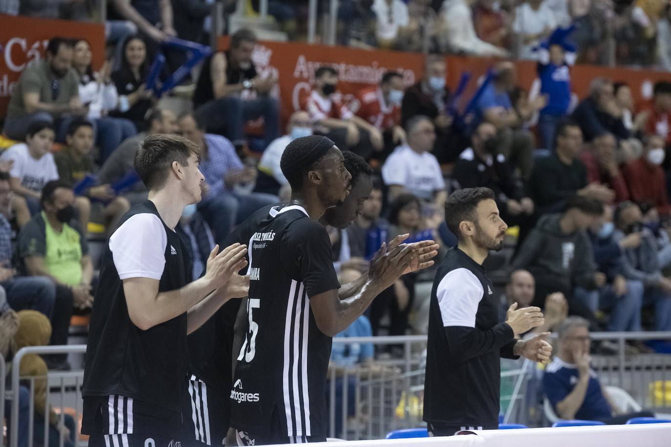 Fotos: La victoria del CB Cartagena frente al Basket Navarra, en imágenes