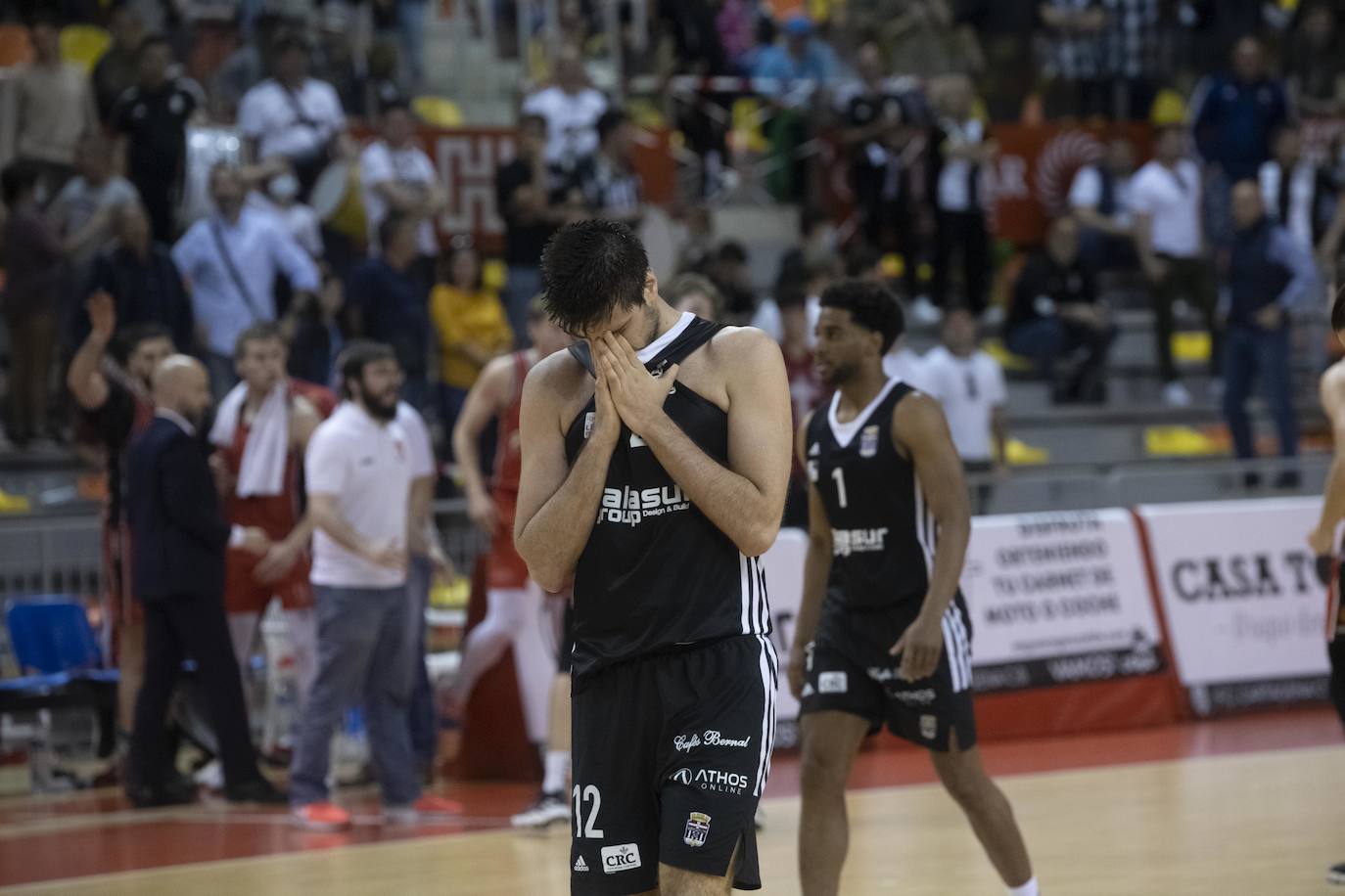Fotos: La victoria del CB Cartagena frente al Basket Navarra, en imágenes