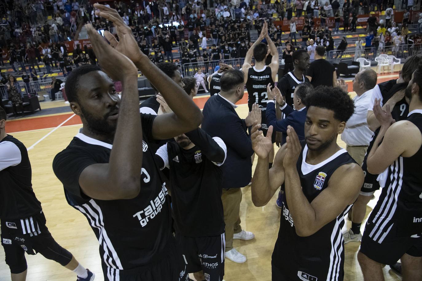 Fotos: La victoria del CB Cartagena frente al Basket Navarra, en imágenes