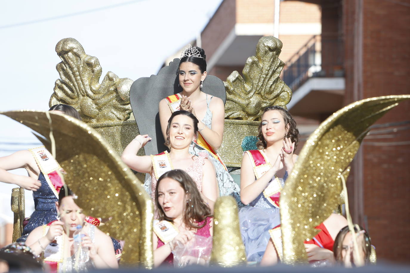 Fotos: Desfile de carrozas por San Roque en Blanca