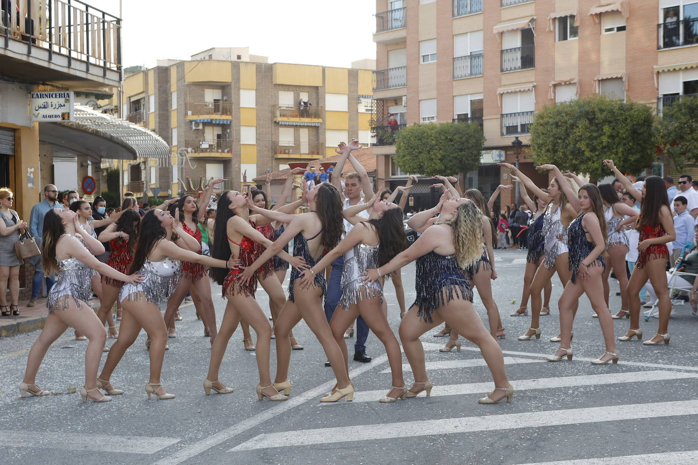 Fotos: Desfile de carrozas por San Roque en Blanca