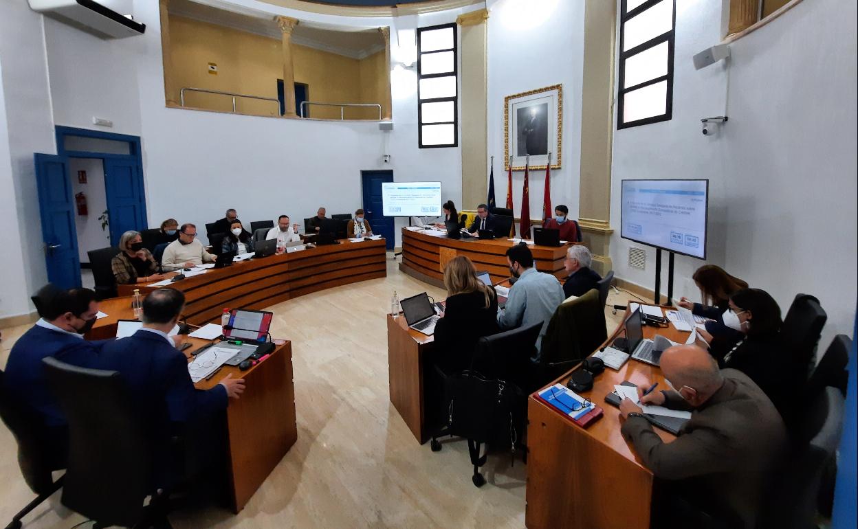 Los ediles de la Corporación, durante la sesión plenaria de este jueves. 