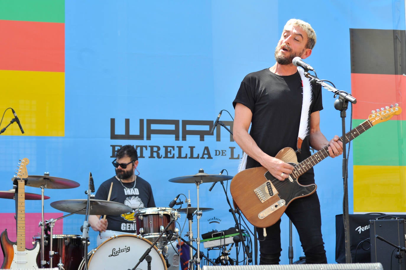 Fotos: Así fueron los bailes mañaneros del Warm Up en la plaza de la Universidad y de los Apóstoles