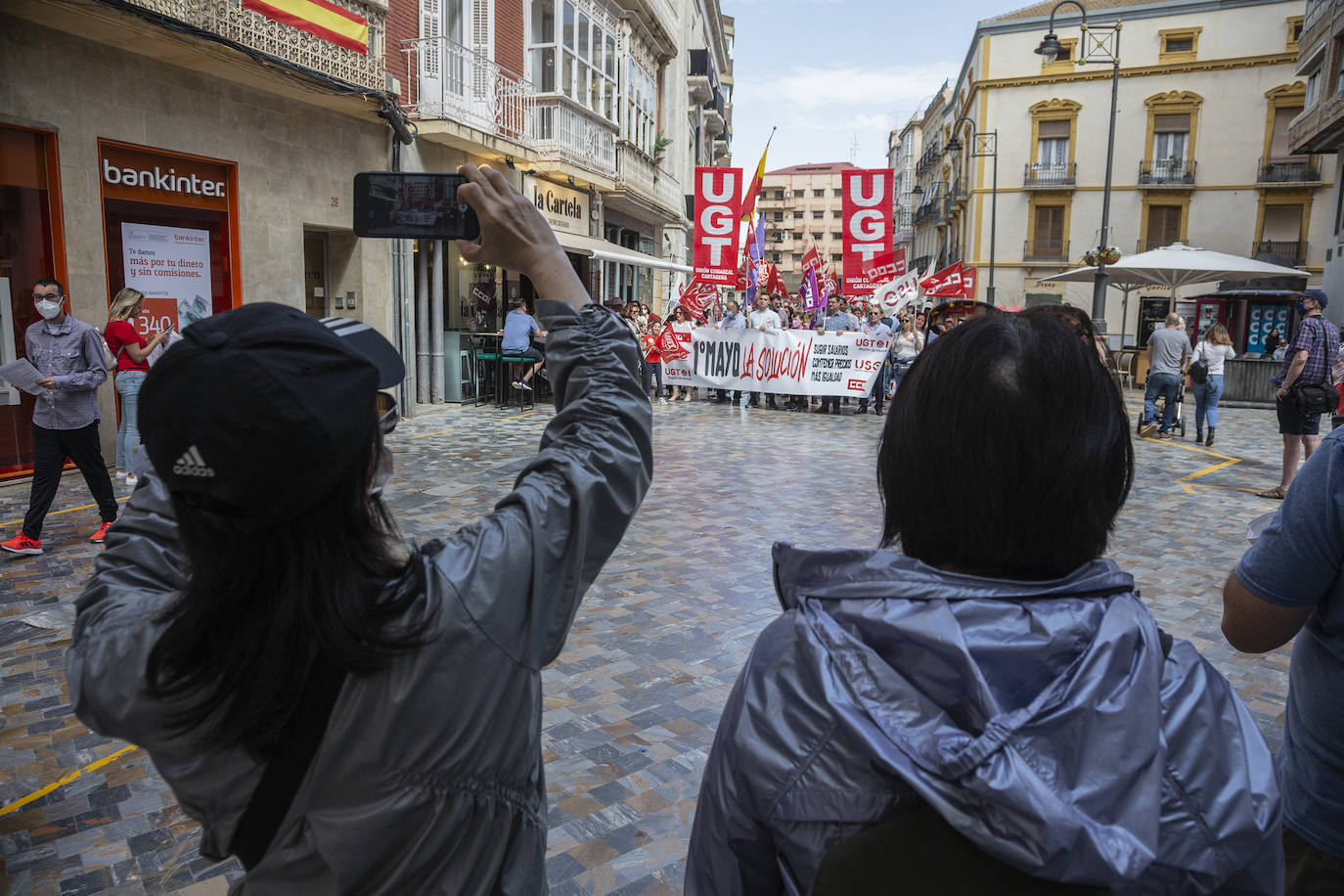Fotos: Trabajadores y sindicatos exigen en Cartagena medidas urgentes ante la inflación y actualizar los convenios