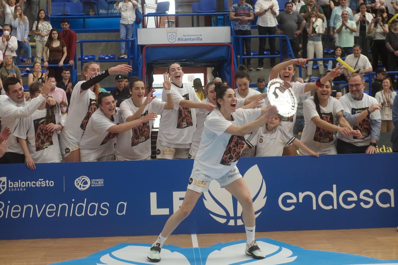 Fotos: El Hozono Global Jairis hace historia y asciende, por primera vez, a la Liga Femenina Endesa
