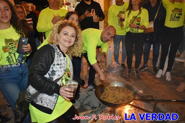 La peña «Los Mataos» logró por tercera vez alzarse con el primer premio del Concurso de la Noche de las Migas en la categoría de peñas; entre los grupos de vecinos del Hoyo, el primer puesto fue la peña «La Cruz». 