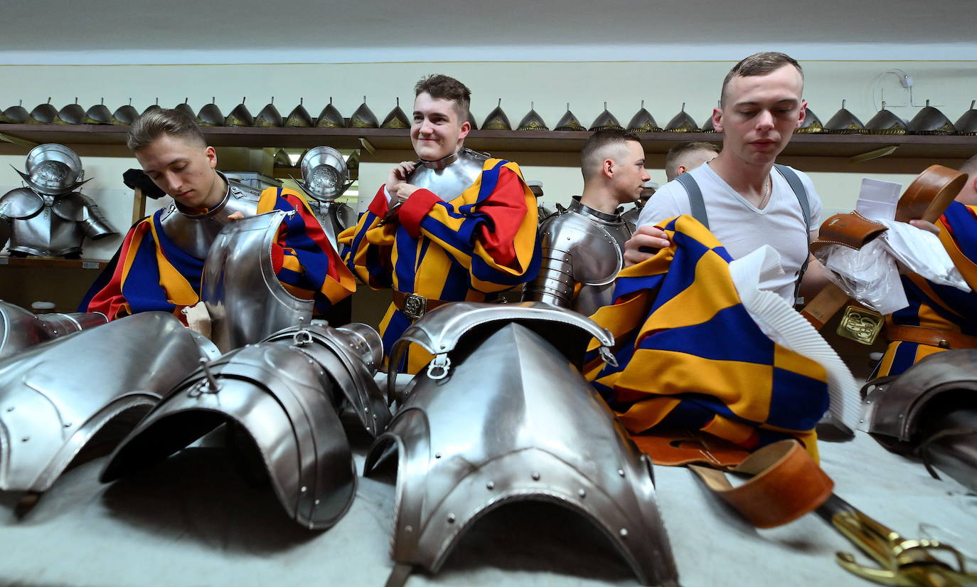 Fotos: Ceremonia de juramento de los guardias suizos papales