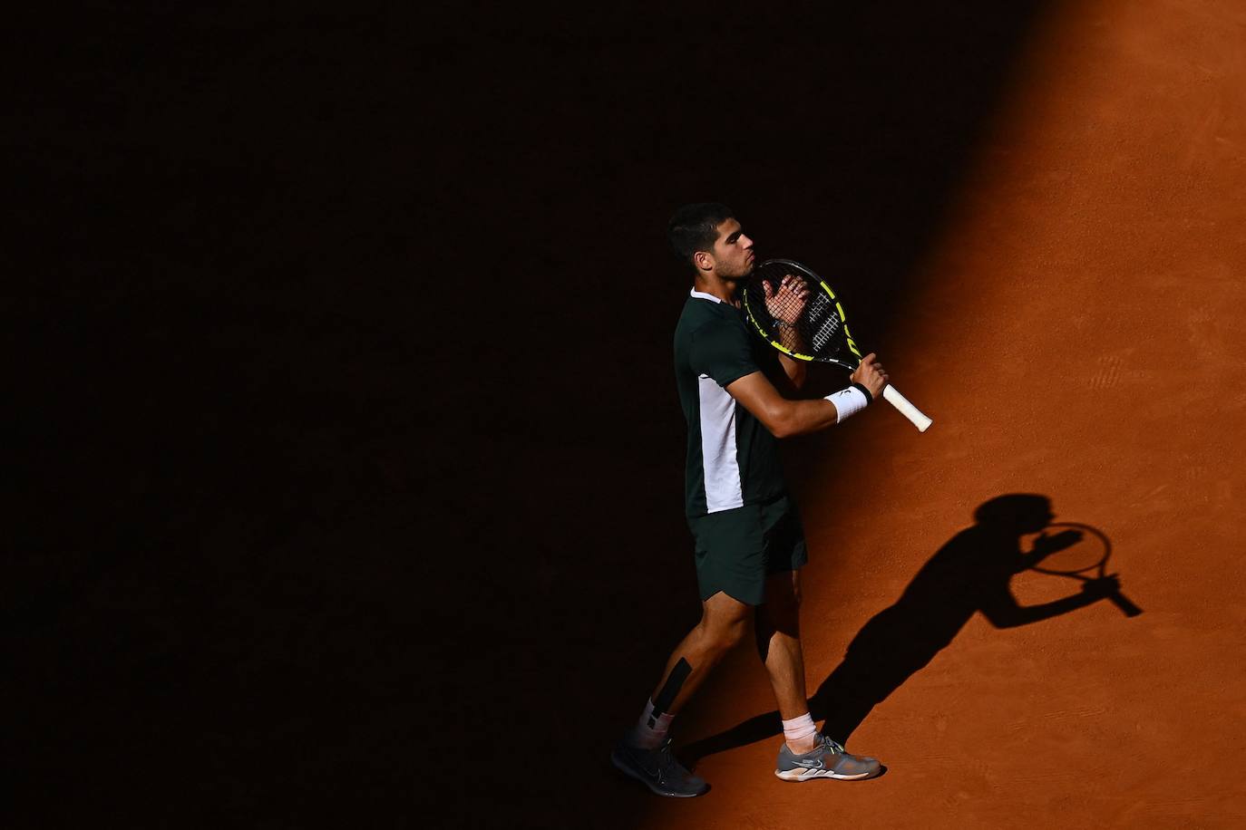 Fotos: La victoria de Carlos Alcaraz ante Novak Djokovic en el Masters de Madrid, en imágenes