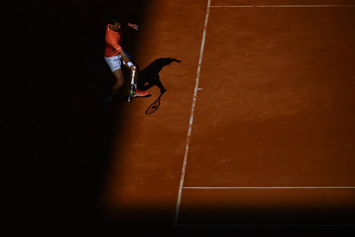 Fotos: La victoria de Carlos Alcaraz ante Novak Djokovic en el Masters de Madrid, en imágenes