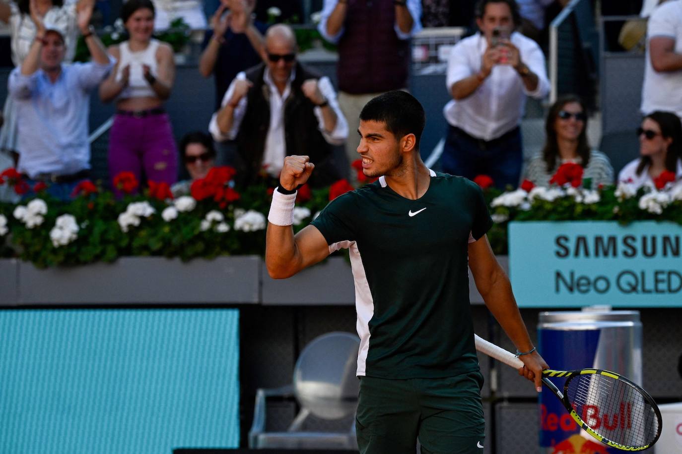 Fotos: La victoria de Carlos Alcaraz ante Novak Djokovic en el Masters de Madrid, en imágenes