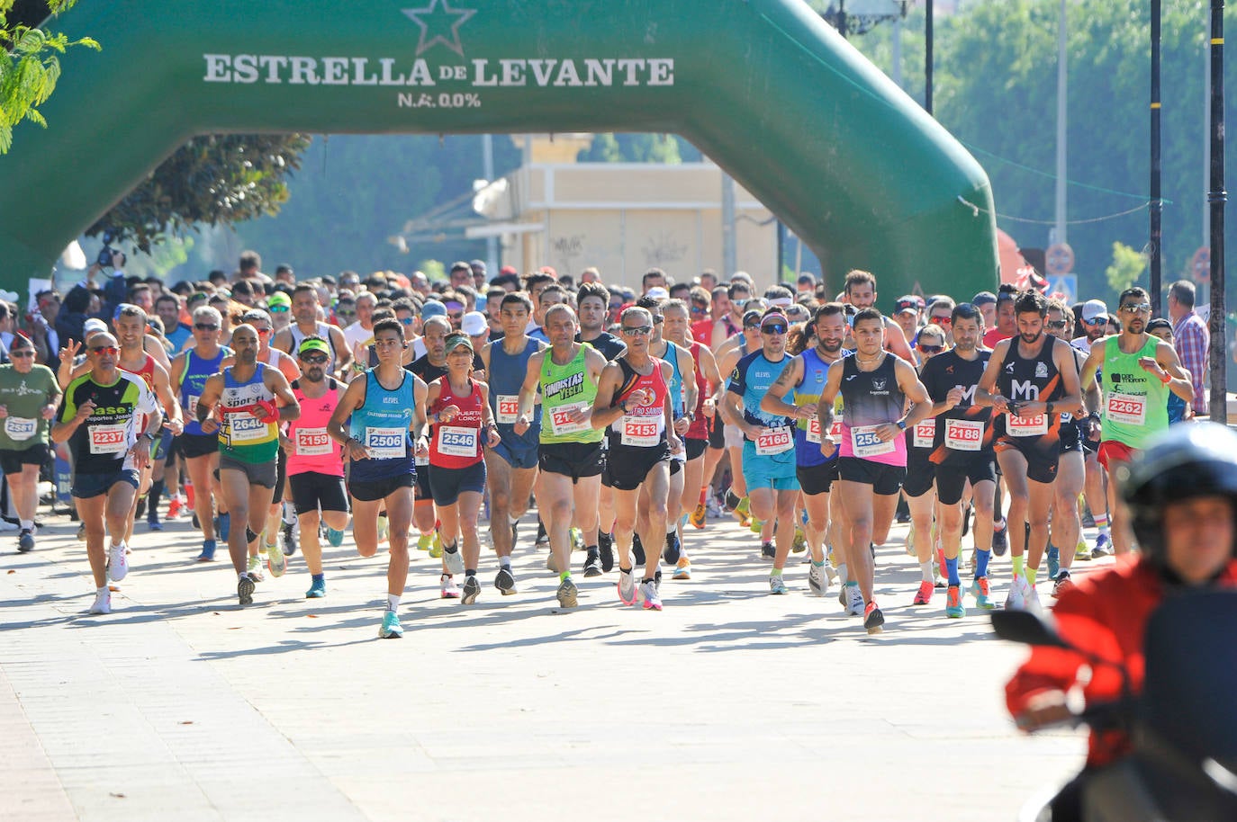 Fotos: Las mejores fotografías de la carrera solidaria Save the Children-Colegio CEI