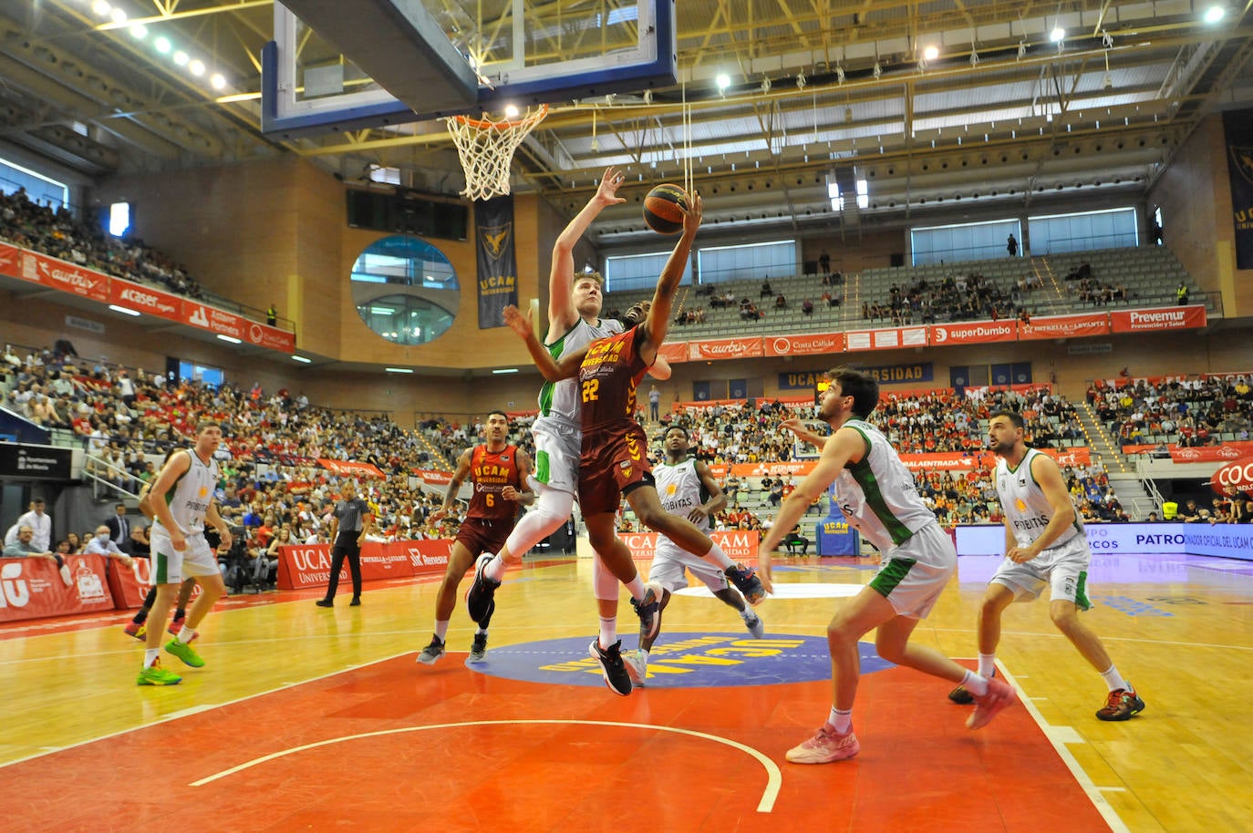 Fotos: La derrota del UCAM Murcia frente al Joventut, en imágenes