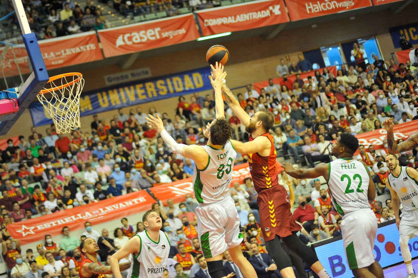 Fotos: La derrota del UCAM Murcia frente al Joventut, en imágenes