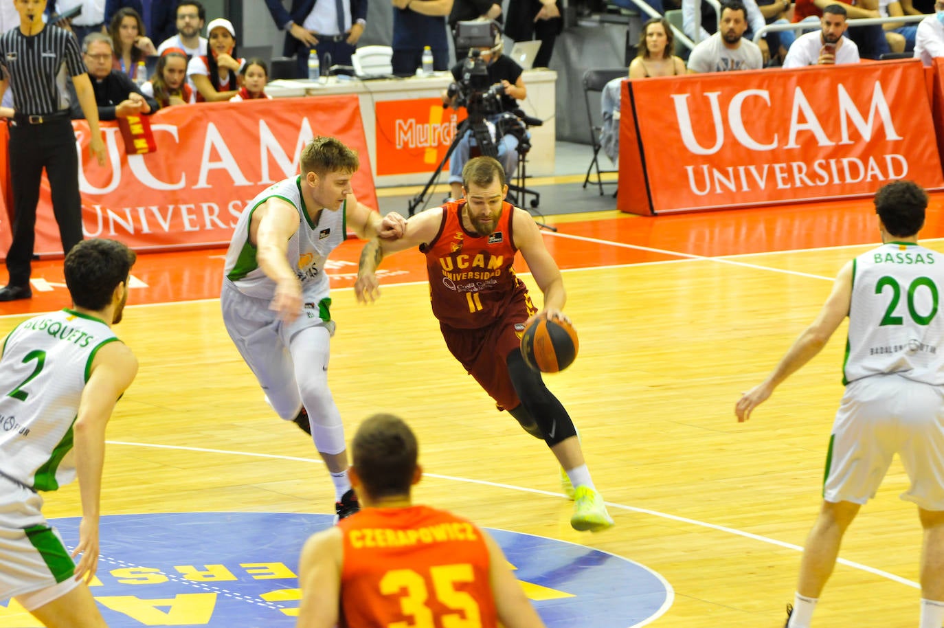 Fotos: La derrota del UCAM Murcia frente al Joventut, en imágenes