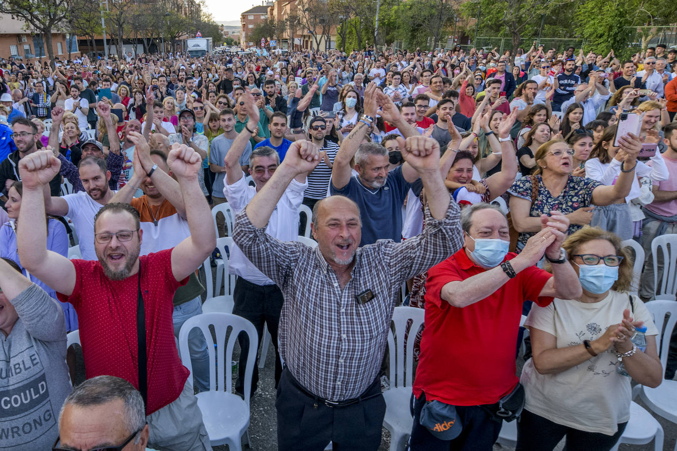 Fotos: Carlos Alcaraz hace estallar de alegría a sus vecinos y amigos