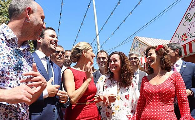 La vicepresidenta Yolanda Díaz, junto a la candidata de Por Andalucía, Inmaculada Nieto.