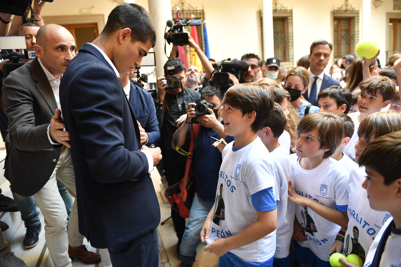 Fotos: Carlos Alcaraz en su encuentro con jóvenes tenistas de la Región de Murcia