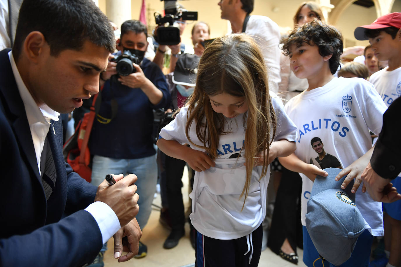 Fotos: Carlos Alcaraz en su encuentro con jóvenes tenistas de la Región de Murcia