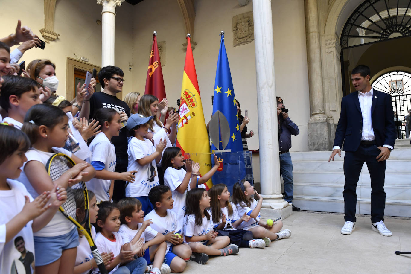 Fotos: Carlos Alcaraz en su encuentro con jóvenes tenistas de la Región de Murcia