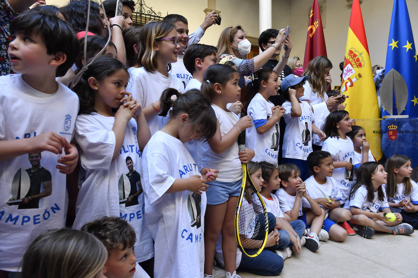 Fotos: Carlos Alcaraz en su encuentro con jóvenes tenistas de la Región de Murcia