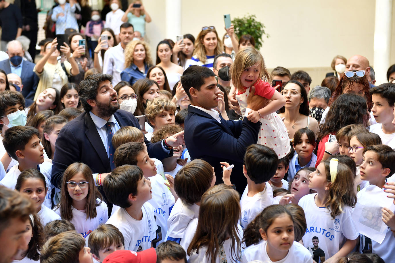 Fotos: Carlos Alcaraz en su encuentro con jóvenes tenistas de la Región de Murcia