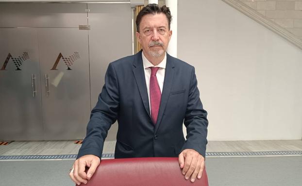 Juanjo Molina en el Pleno de la Asamblea