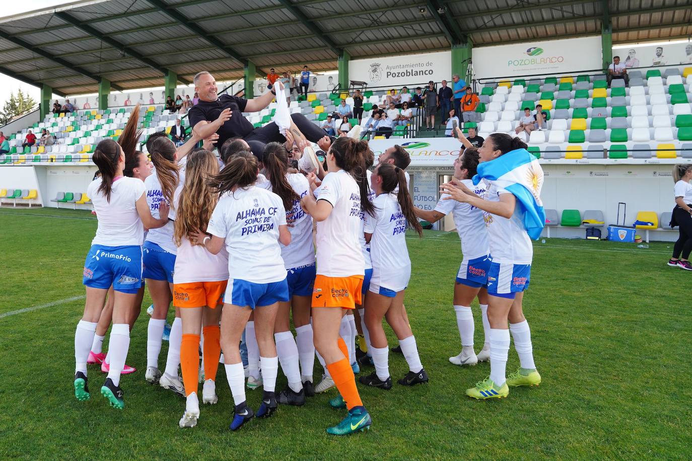 Fotos: La celebración del ascenso del Alhama a Primera, en imágenes