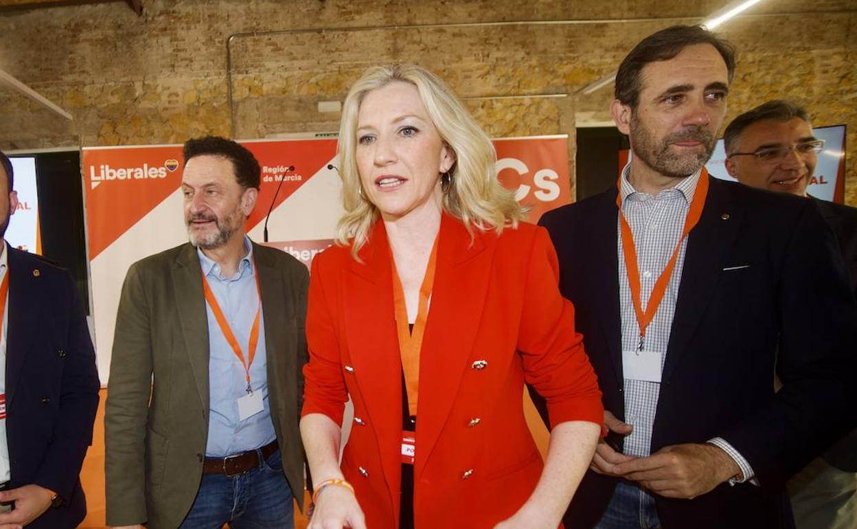 Edmundo Bal, María José Ros y José Ramón Bauzá, este sábado, en la convención de Ciudadanos celebrada en Murcia. 
