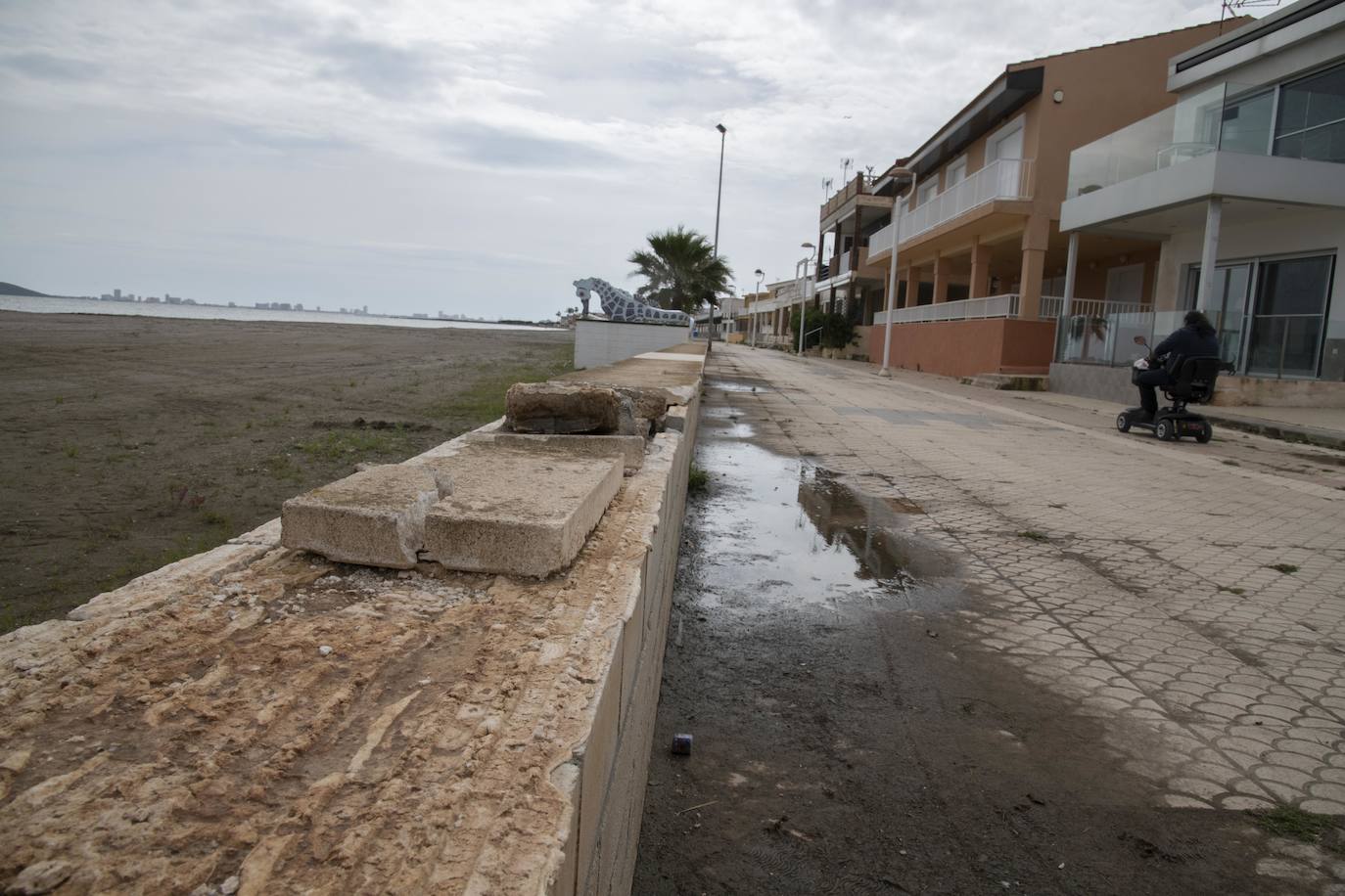 Fotos: Calles destrozadas en Los Nietos y Los Urrutias