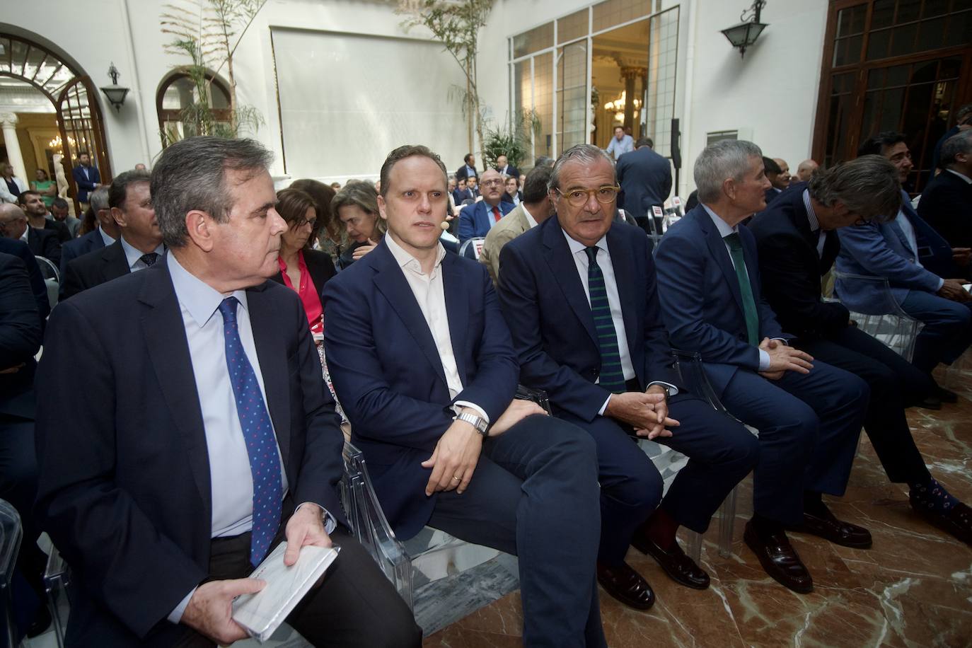 Fotos: Jornada &#039;Retos y oportunidades para el sector empresarial&#039;, en Murcia