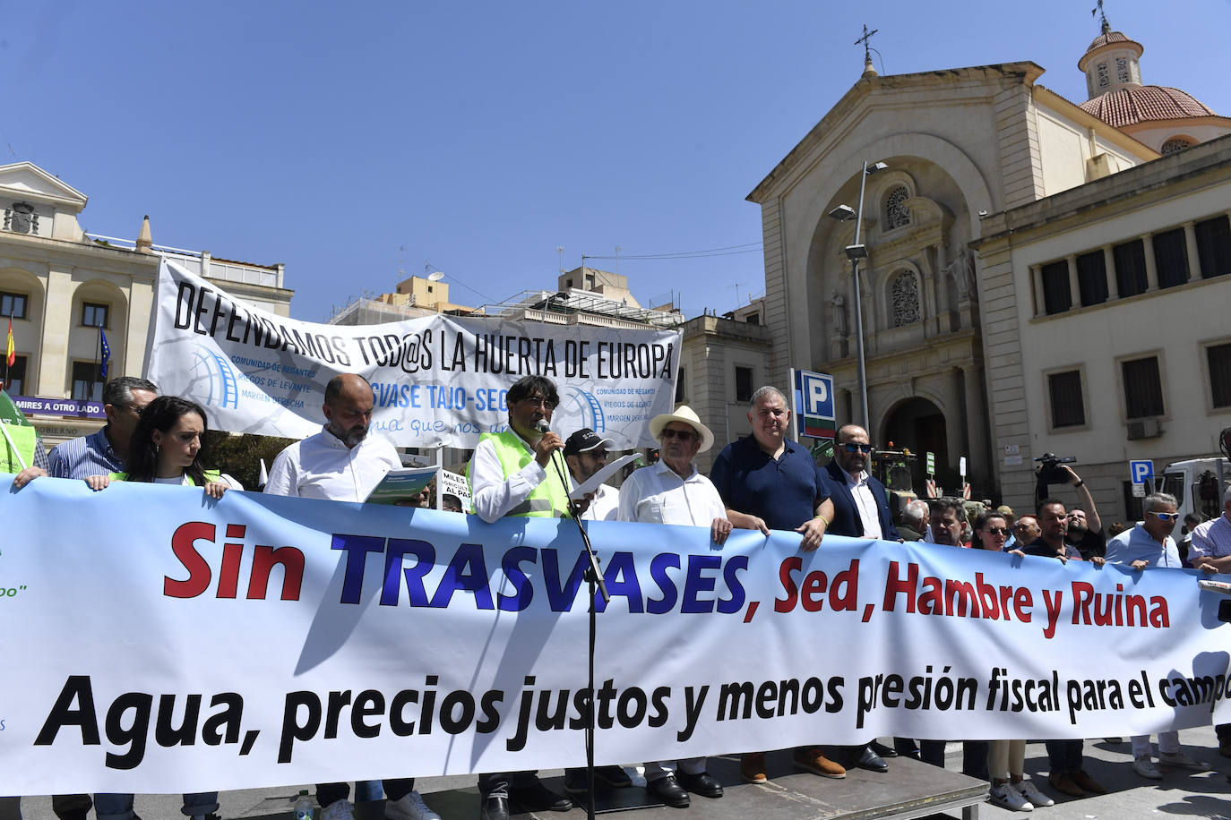 Fotos: Manifestación de los regantes del Trasvase en Alicante, este martes 17 de mayo