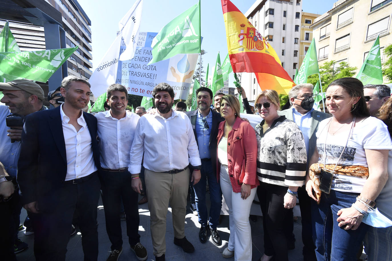 Fotos: Manifestación de los regantes del Trasvase en Alicante, este martes 17 de mayo