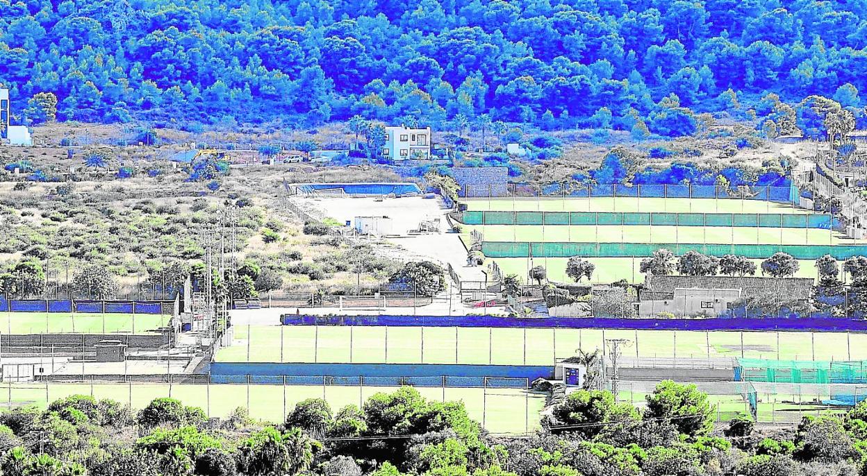 Algunos de los campos de entrenamiento de los que dispone el complejo de La Manga Club. 