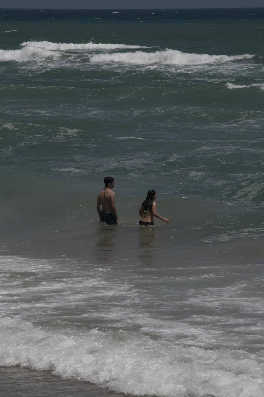 Fotos: El verano también se adelanta en las playas de la Región de Murcia