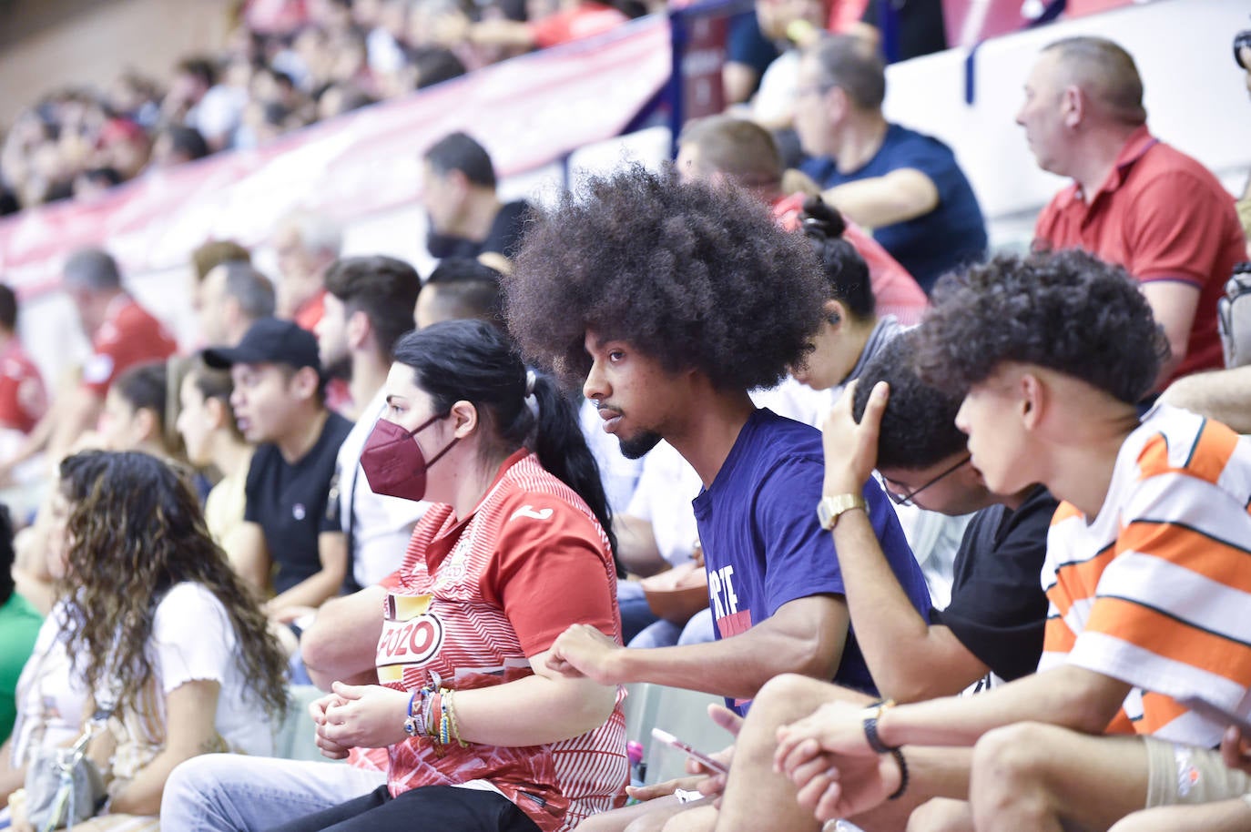 Fotos: Búscate en las gradsa del Palacio de los Deportes de Murcia