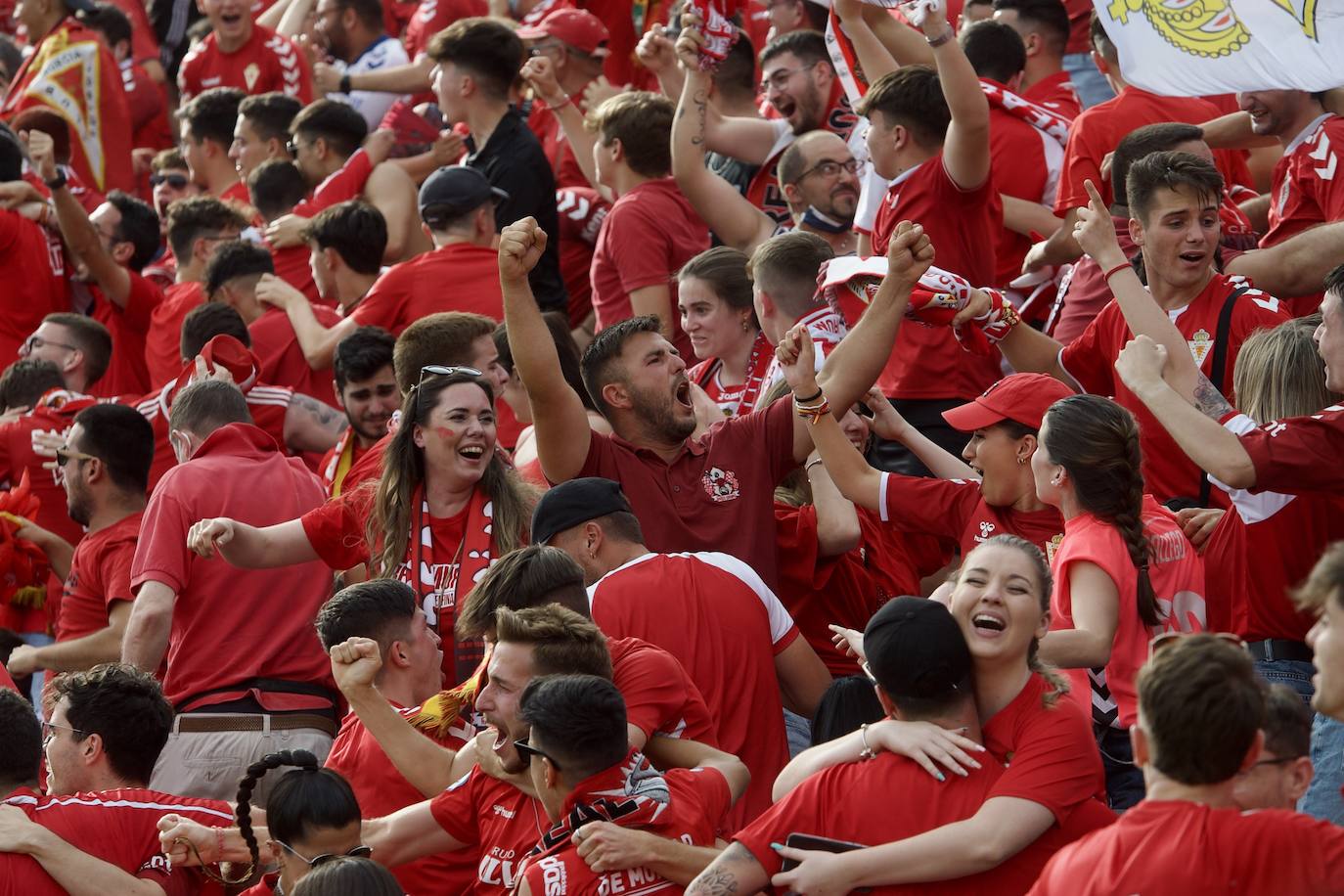 Fotos: La afición grana en la grada del Rico Pérez