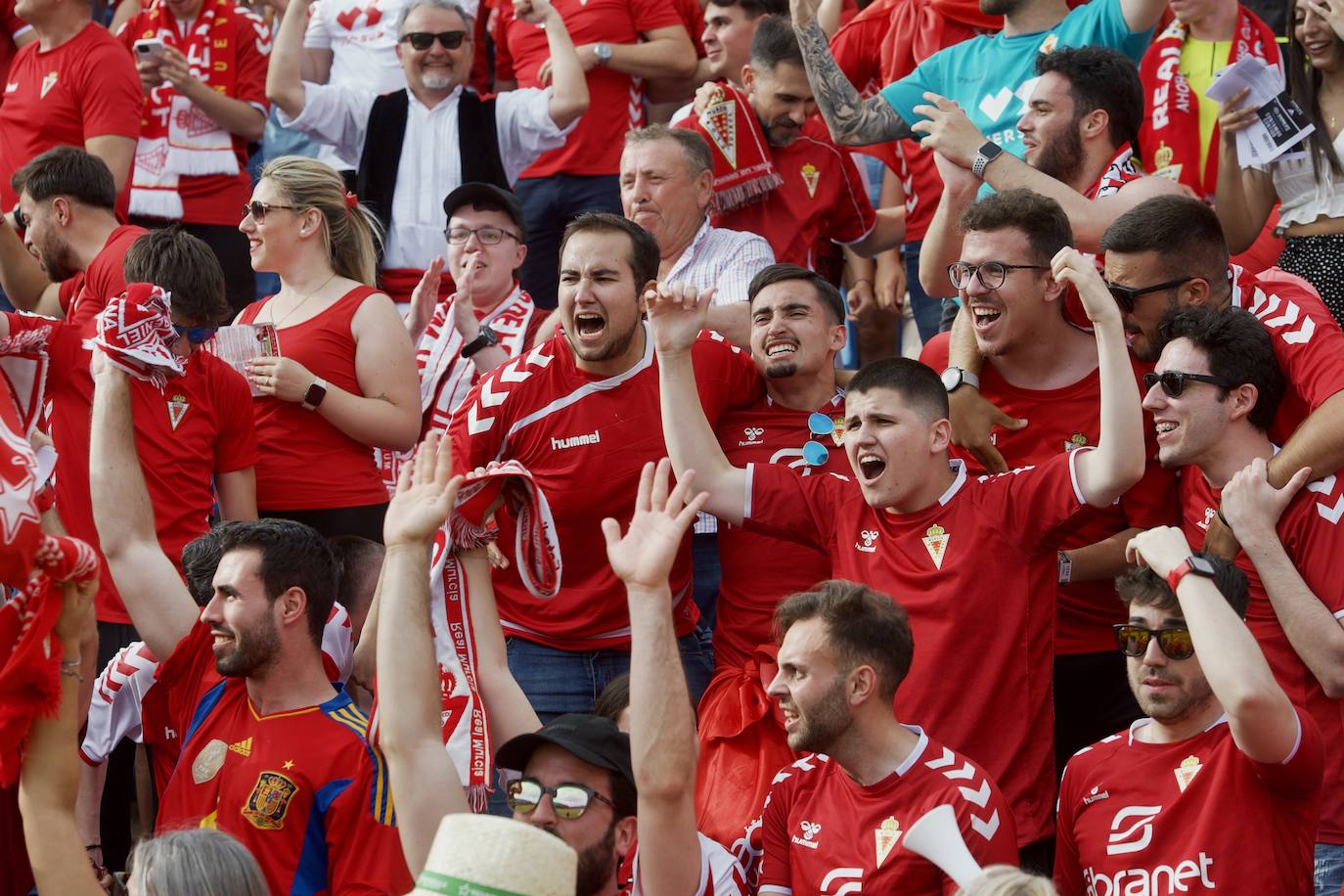 Fotos: La afición grana en la grada del Rico Pérez