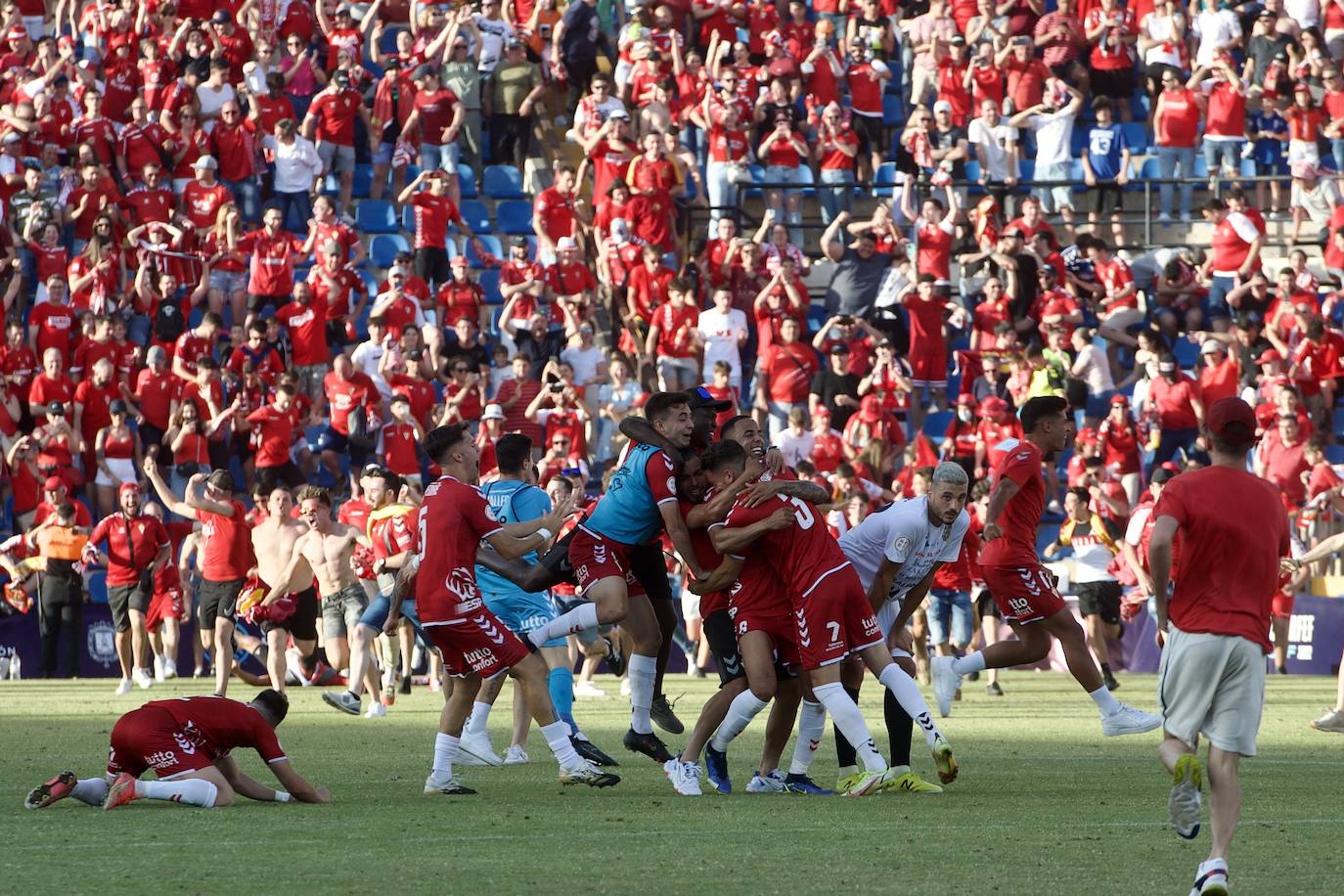 Fotos: La afición grana en la grada del Rico Pérez
