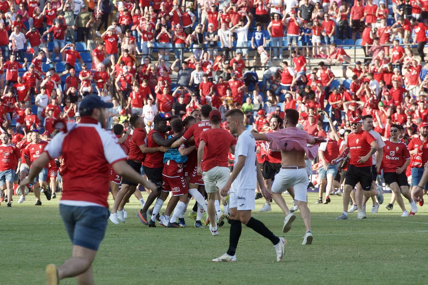 Fotos: La afición grana en la grada del Rico Pérez