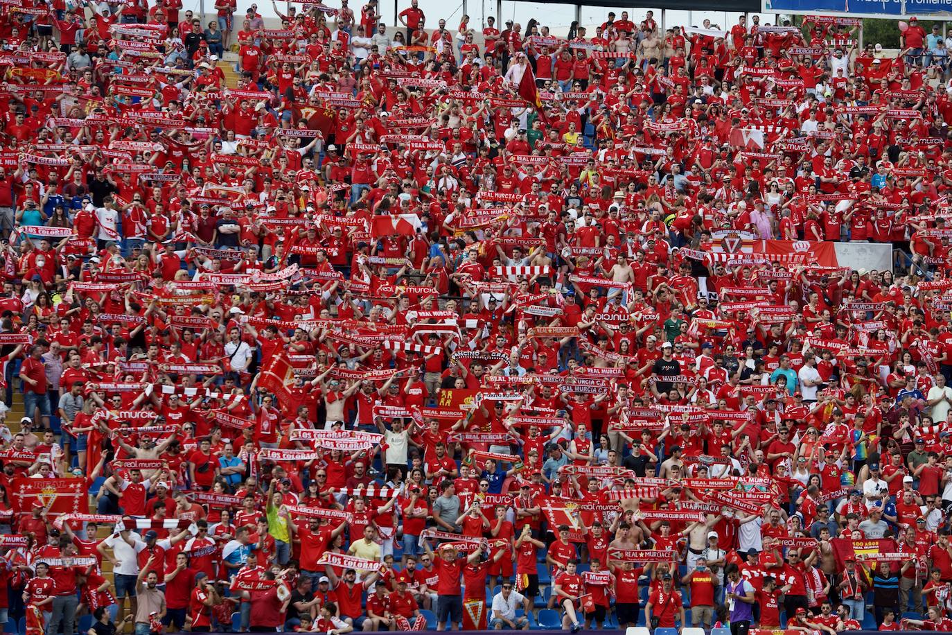 Fotos: La afición grana en la grada del Rico Pérez