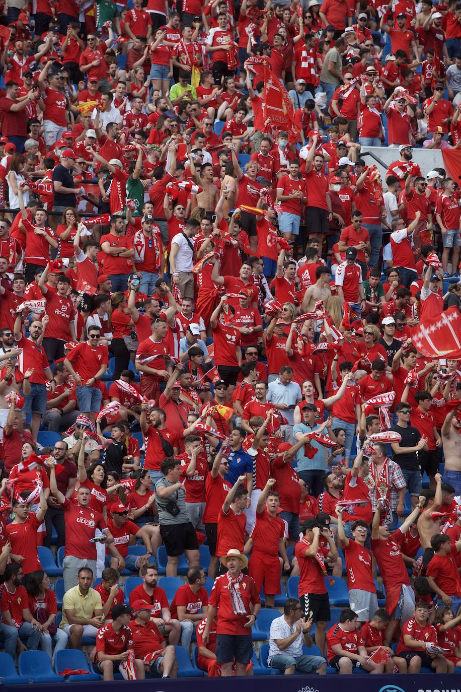 Fotos: La afición grana en la grada del Rico Pérez