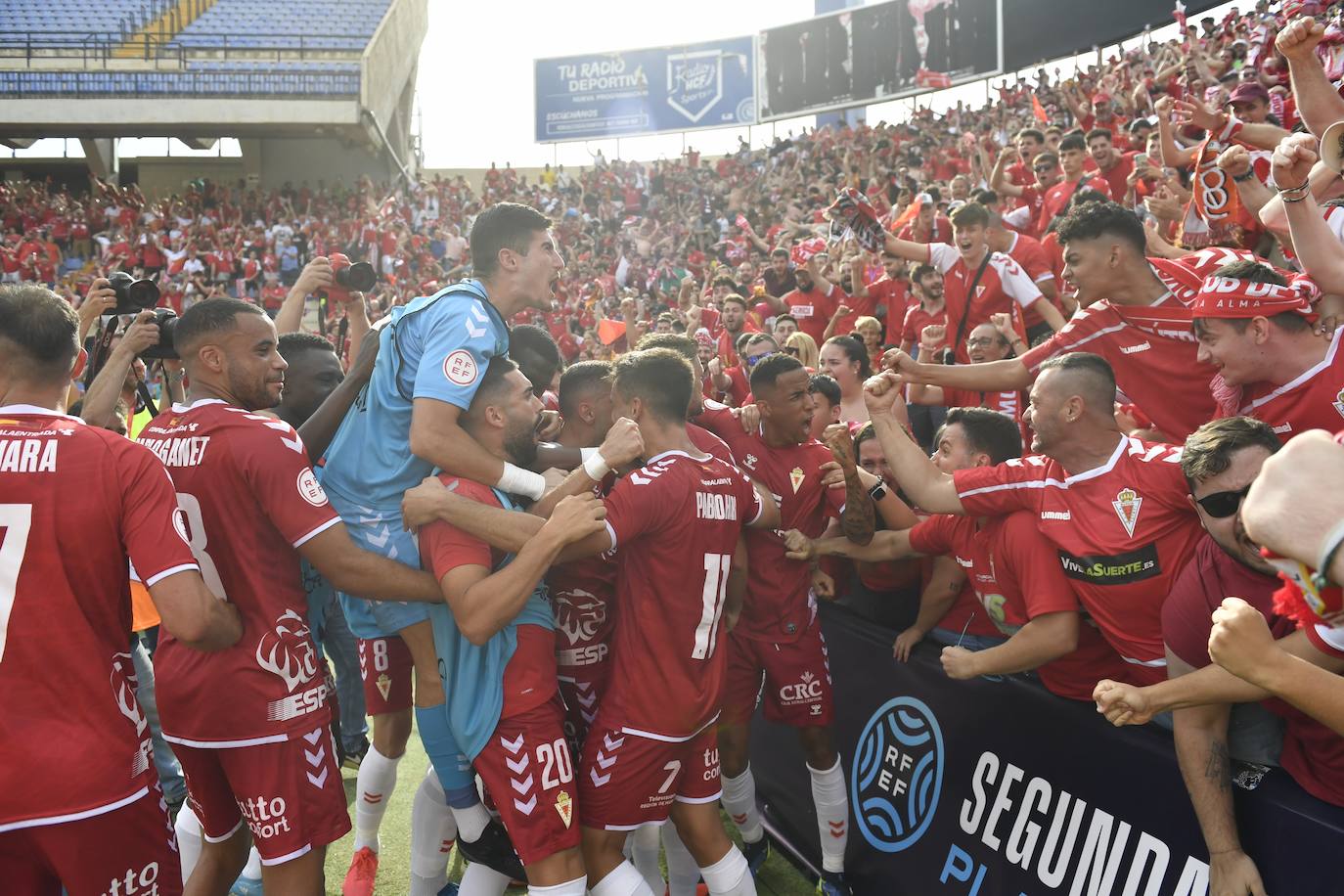 Fotos: La afición grana en la grada del Rico Pérez