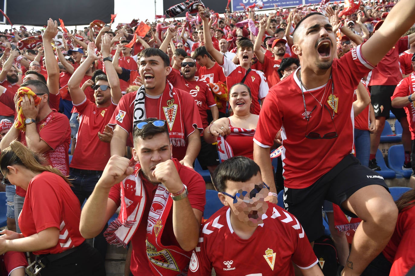 Fotos: La afición grana en la grada del Rico Pérez