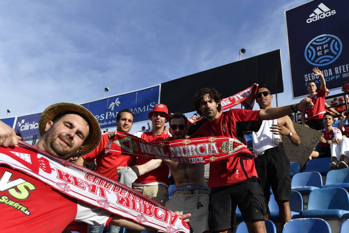 Fotos: La afición grana en la grada del Rico Pérez