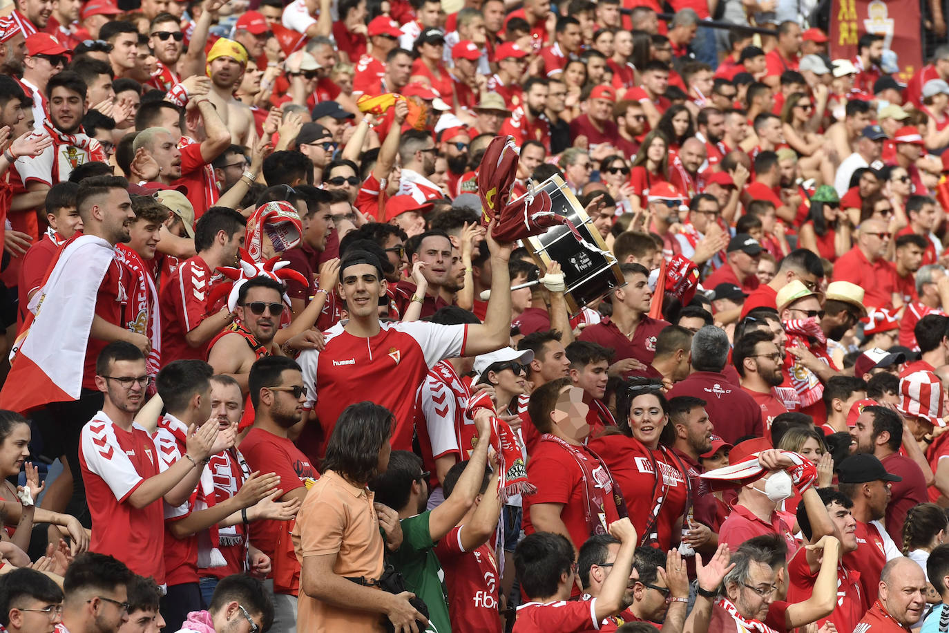 Fotos: La afición grana en la grada del Rico Pérez