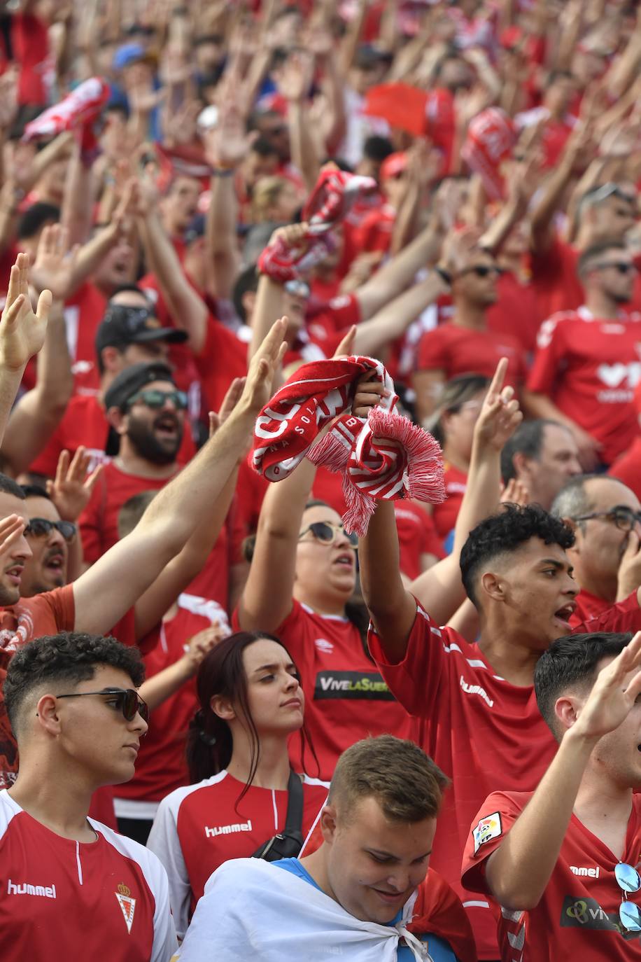 Fotos: La afición grana en la grada del Rico Pérez