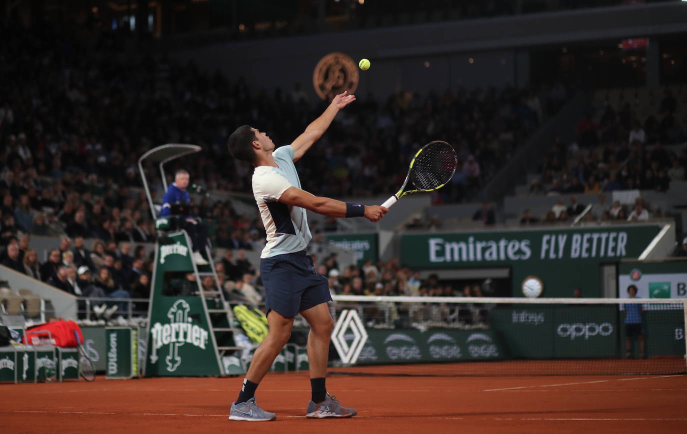 Fotos: Carlos Alcaraz derrota a Karen Khachanov y se mete en cuartos de final de Roland Garros