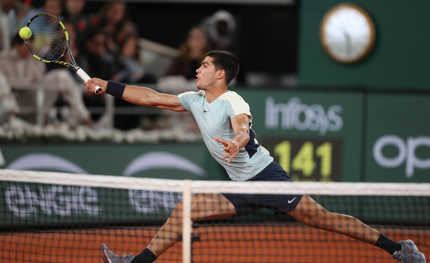 Fotos: Carlos Alcaraz derrota a Karen Khachanov y se mete en cuartos de final de Roland Garros