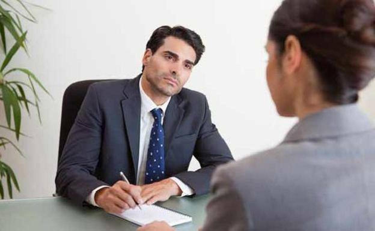 Un buen curriculum es el primer paso para conseguir una entrevista de trabajo y ser seleccionado para el puesto.