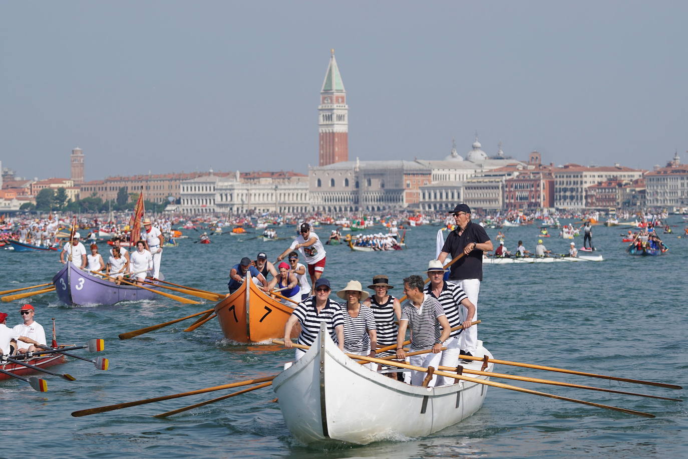 Fotos: Fiesta de la «Vogalonga» en Venecia
